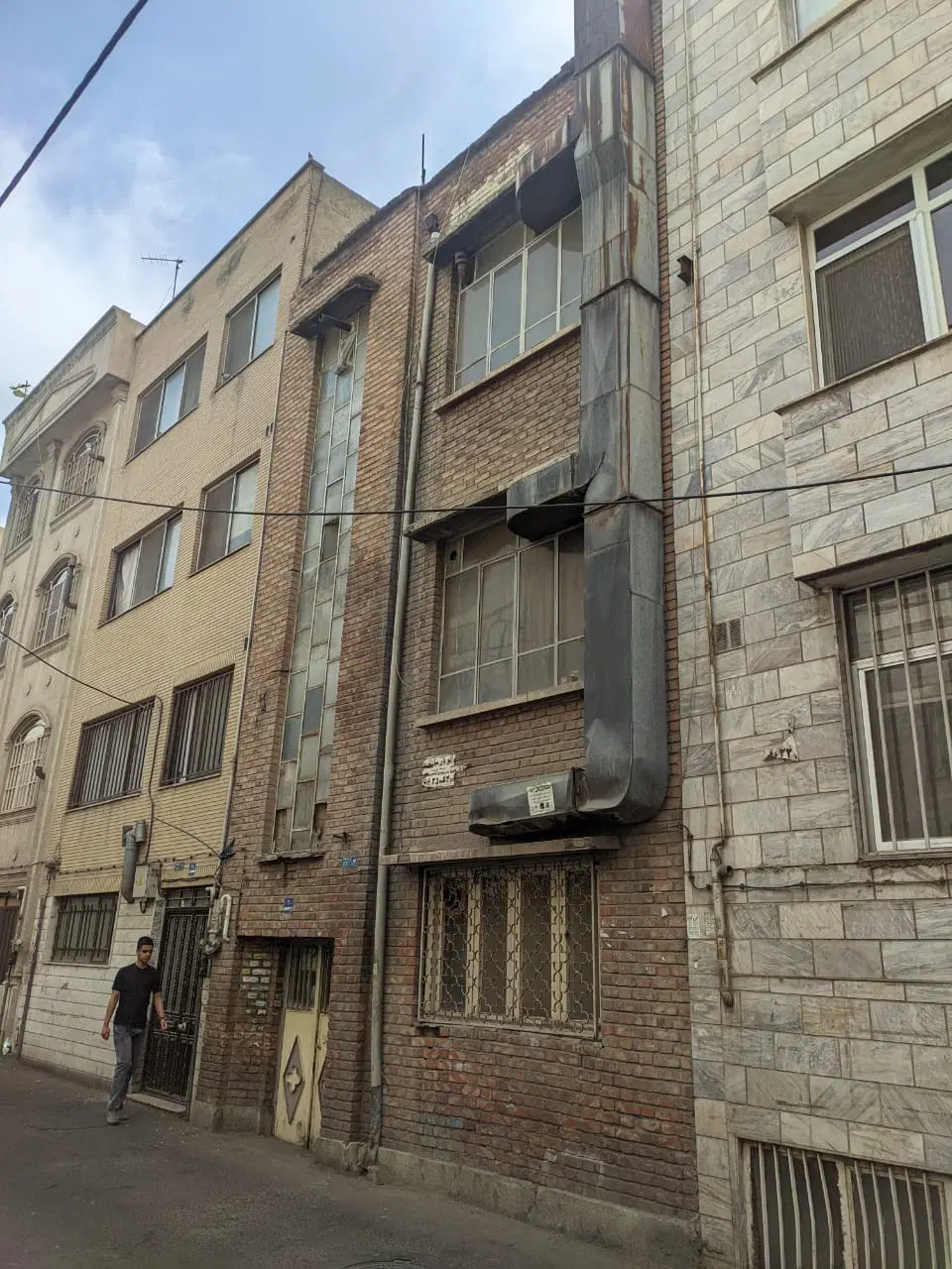 خانه کلنگی در محله قصرالدشت