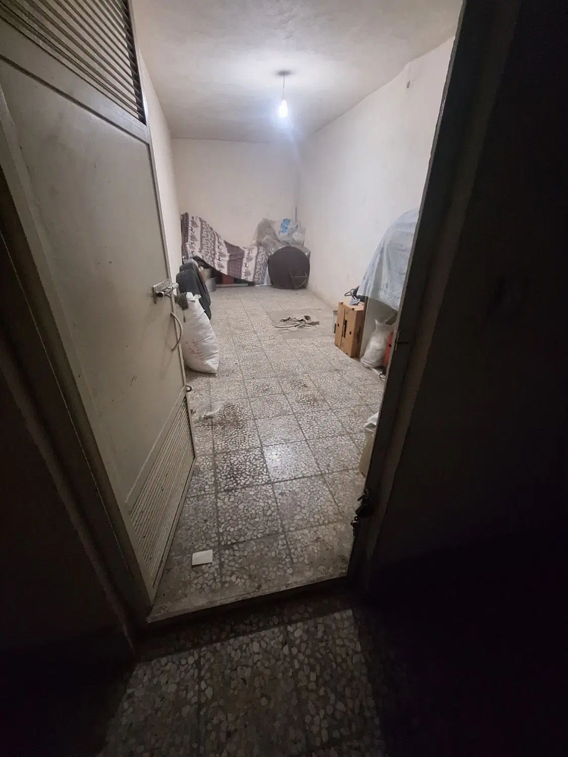 اجاره انباری 20 متری