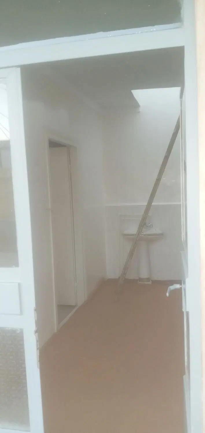 فروش  حیاط  دو طبقه  ۹۵متری در طالقانی