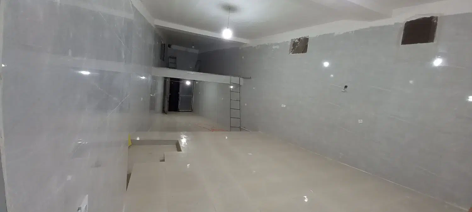 اجاره مغازه ۷۵ متری با ۳۰ متر بالکن