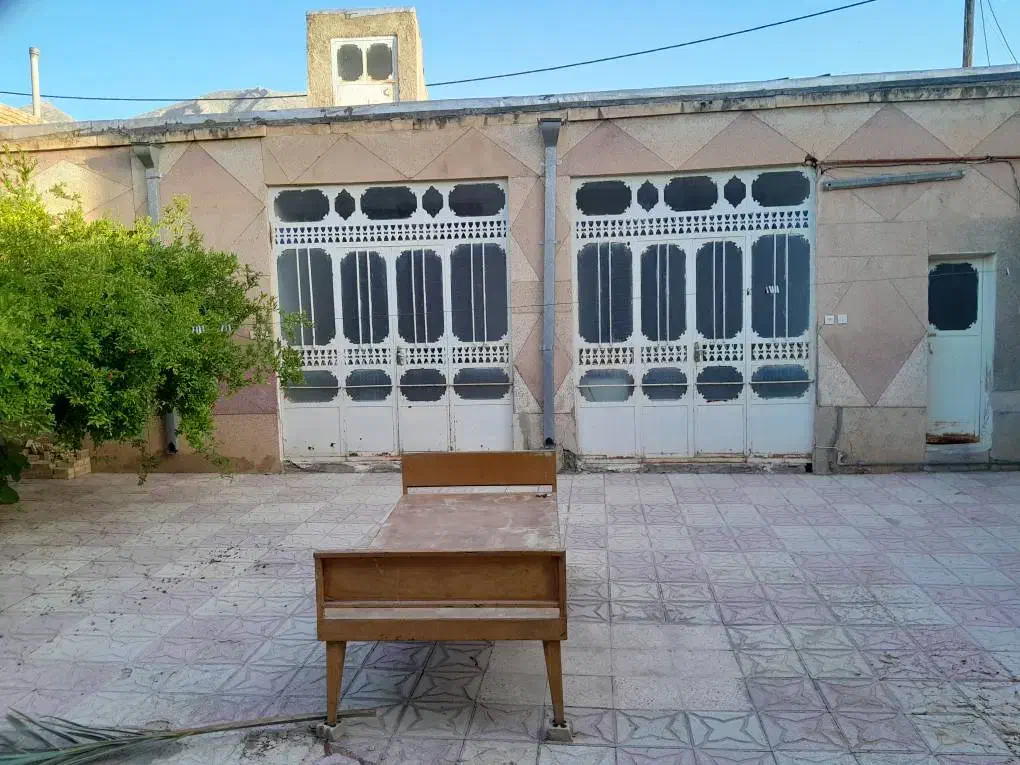 منزل مسکونی دو بر ساخت قدیمی