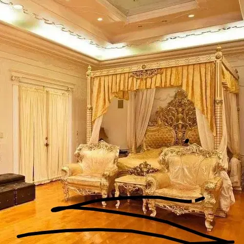 ۳۰۰ متر ۴ خواب  ۳ سال ساخت