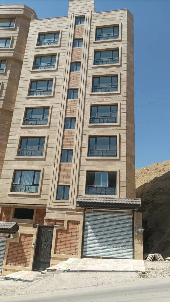 ۱۰۵ متر لاله صحرا نوساز کلید نخورده