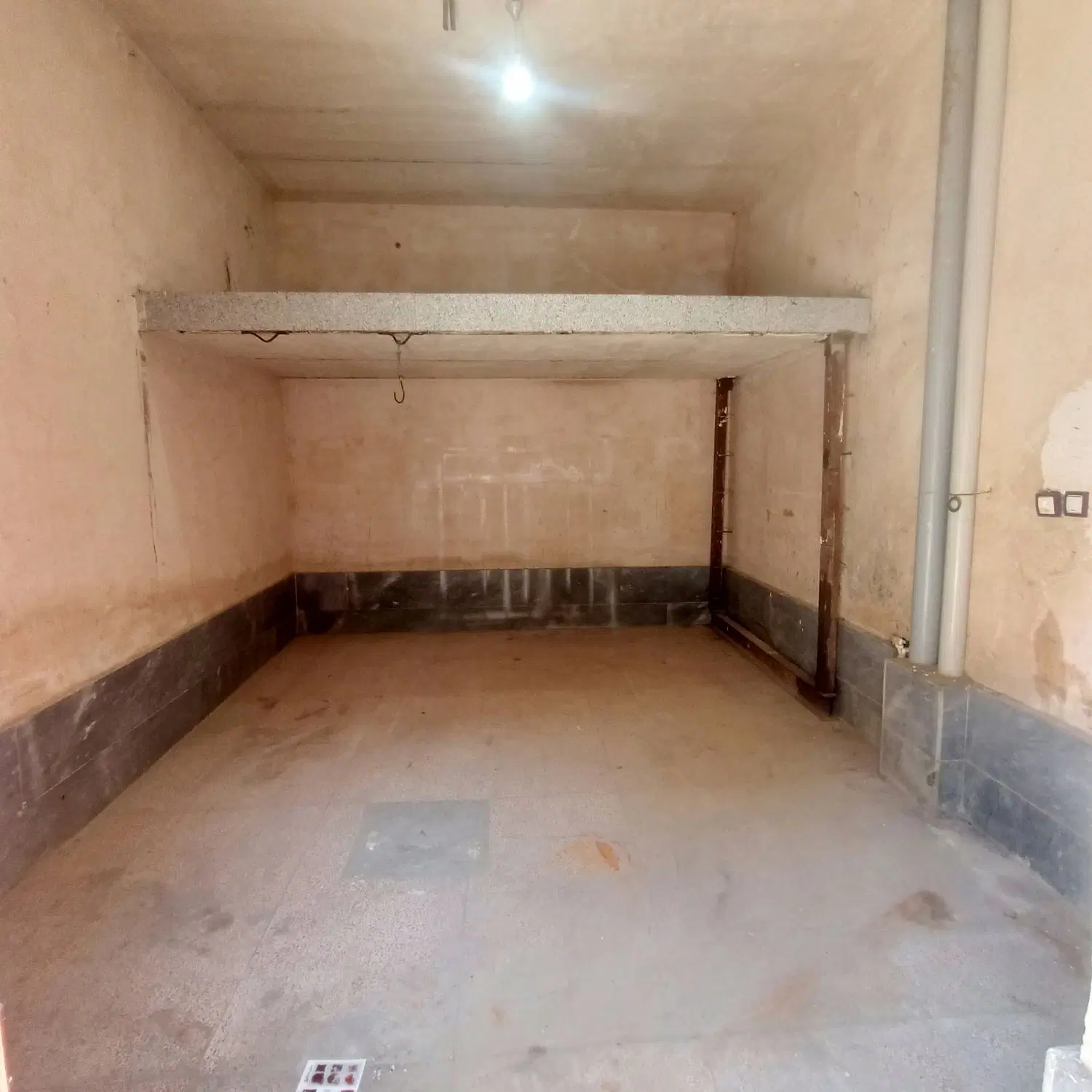 اجاره یک واخد گاراژ، انباری، مغازه