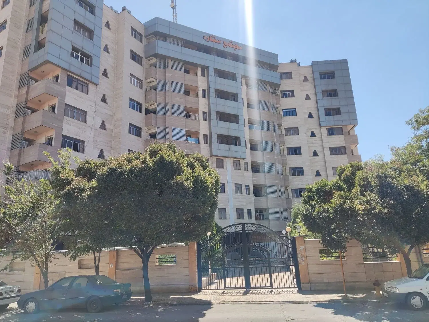 فروش آپارتمان ۱۰۶_۶ متری دو خواب شیراز لوکیشن عالی
