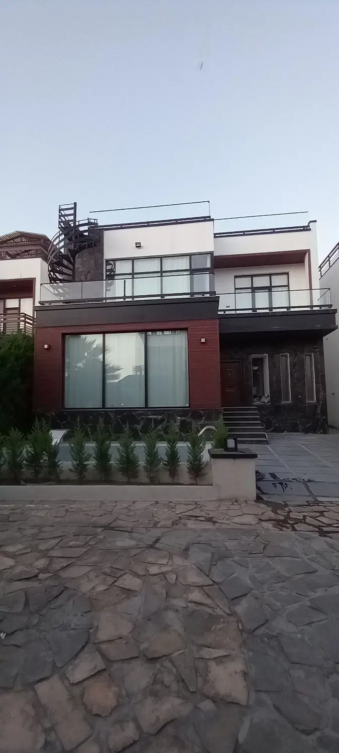 ویلای مدرن نخ شمال
