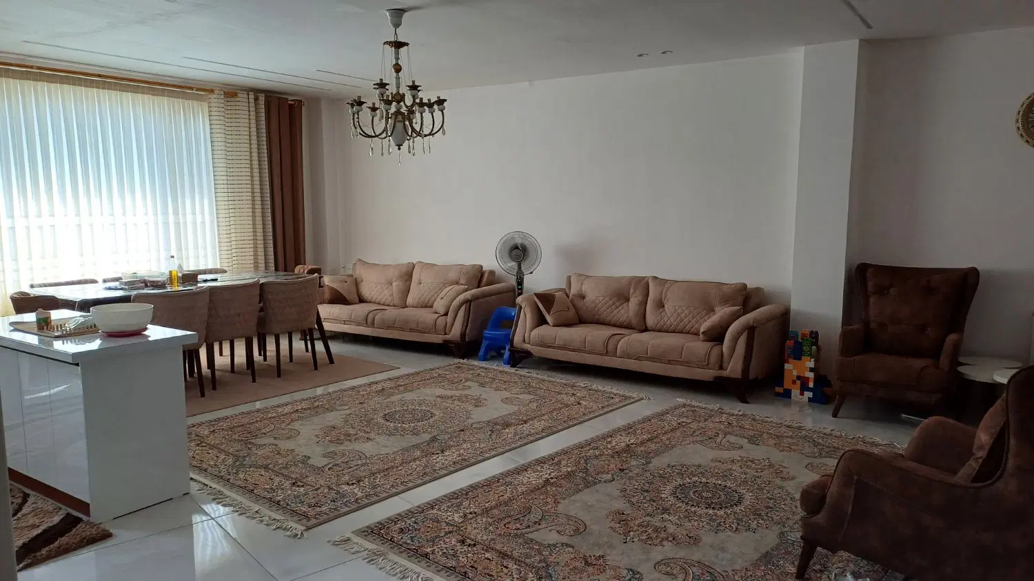 اجاره واحد ۱۳۰ متری نوساز  گذر فرخ