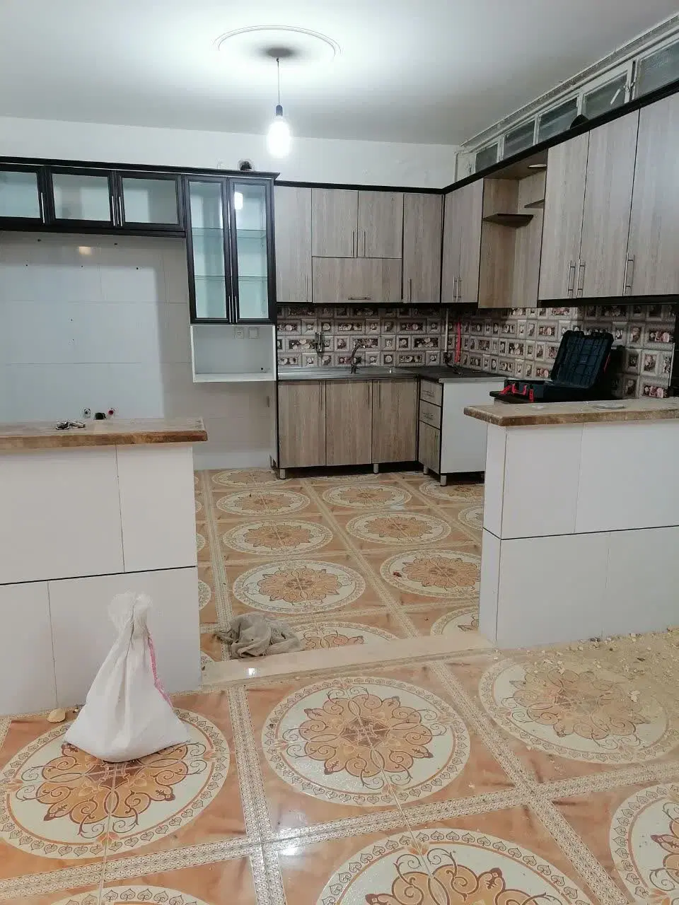 خانه تمیز در قلعه کامکار دفتری یک