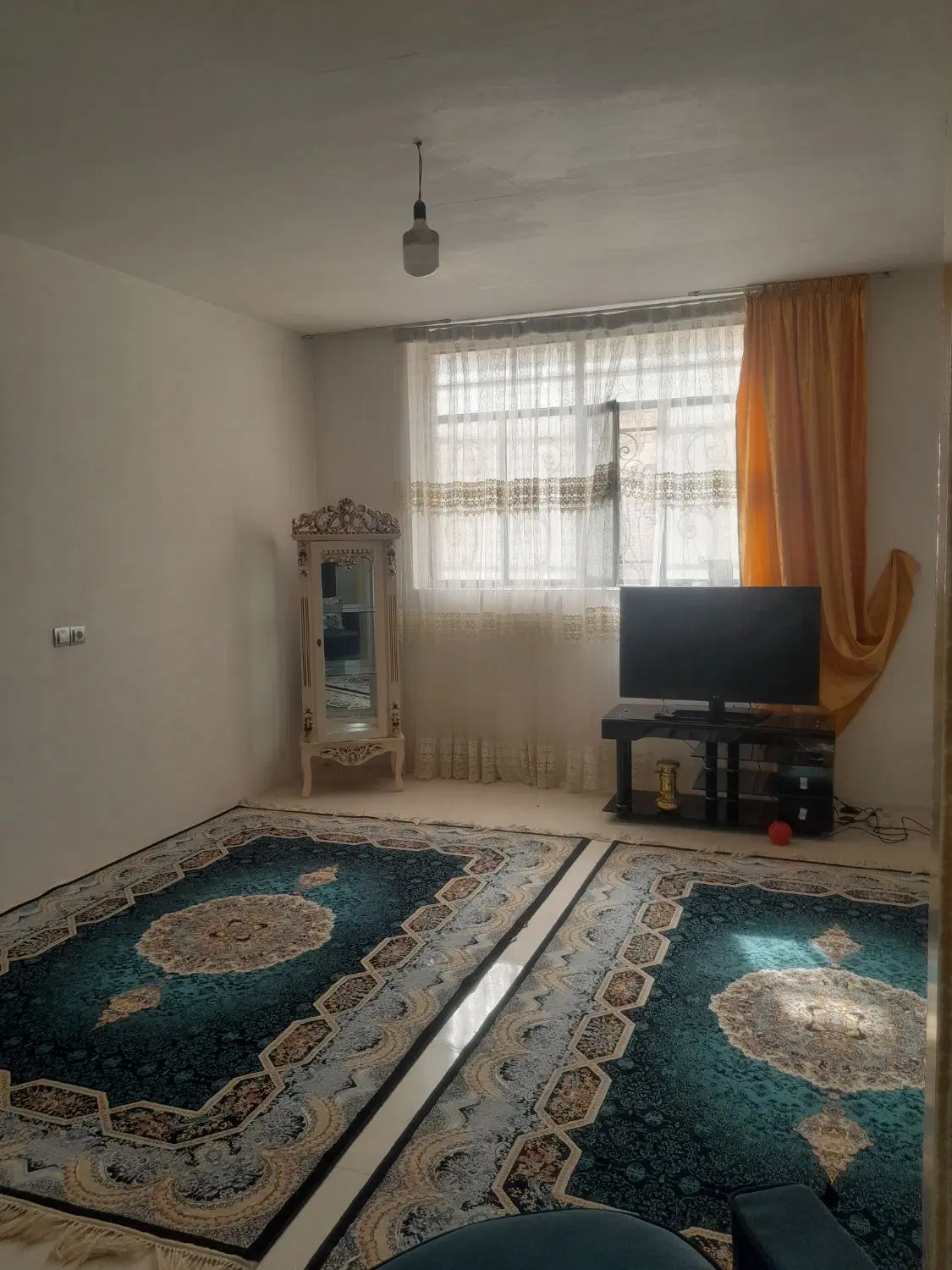 آپارتمان ۷۲متری تک خواب ۴واحد