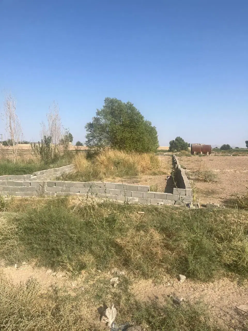 زمین بر خیابان اصلی جمال اباد