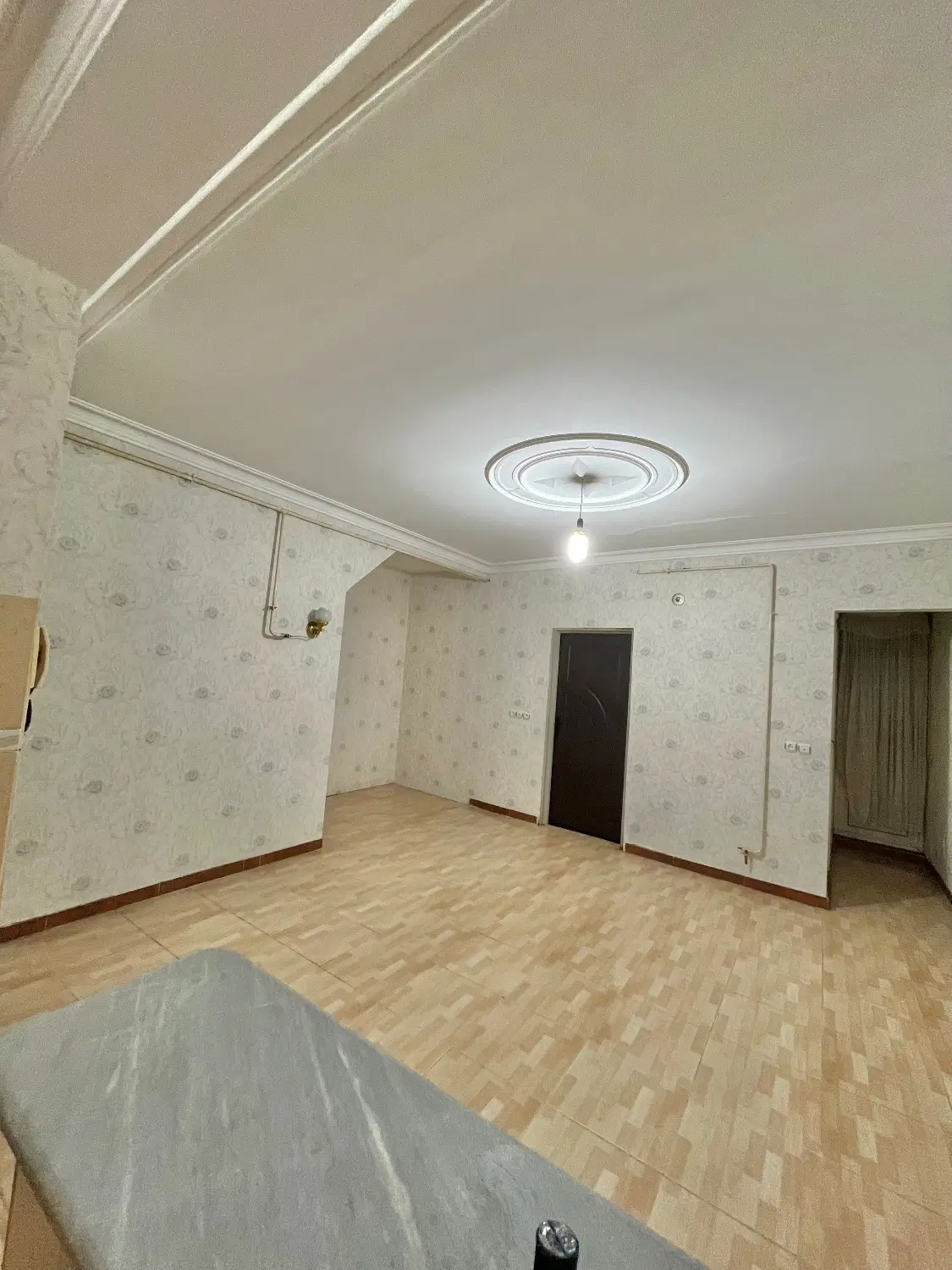 اجاره همکف کرسی بلند