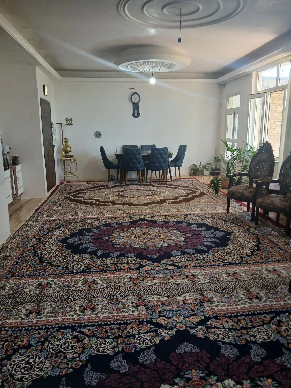 خانه ویلا ۳۰۰ متری قیمت توافقی