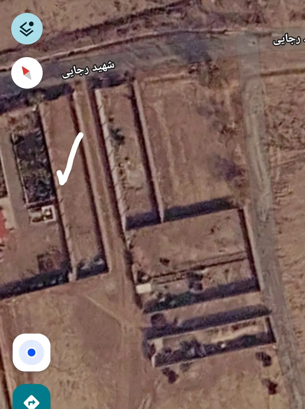 زمین با چهاردیواری