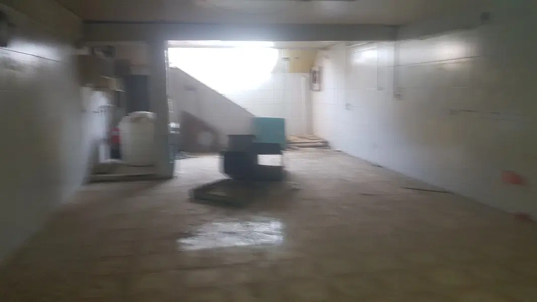 فروش مغازه تجاری و زیر زمین تجاری با سند