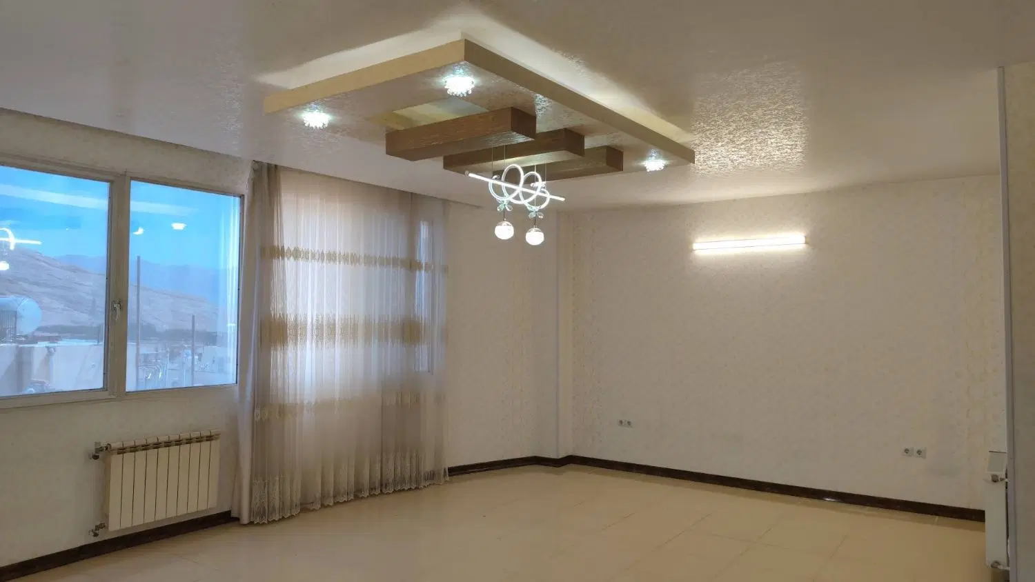 آپارتمان جنوبی و خوش نقشه