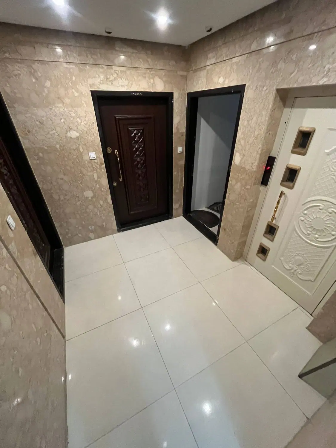 فروش ۹۵متری اقدسیه ۳۳ روبه آفتاب