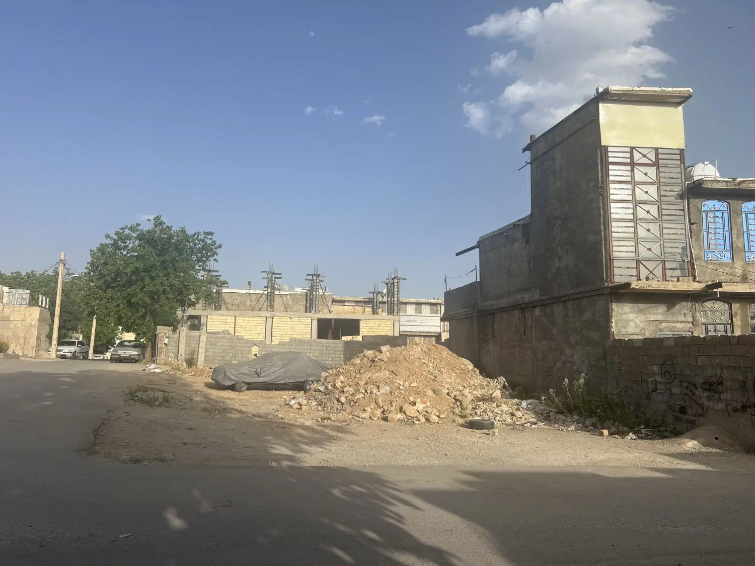 زمین خیابان تختی