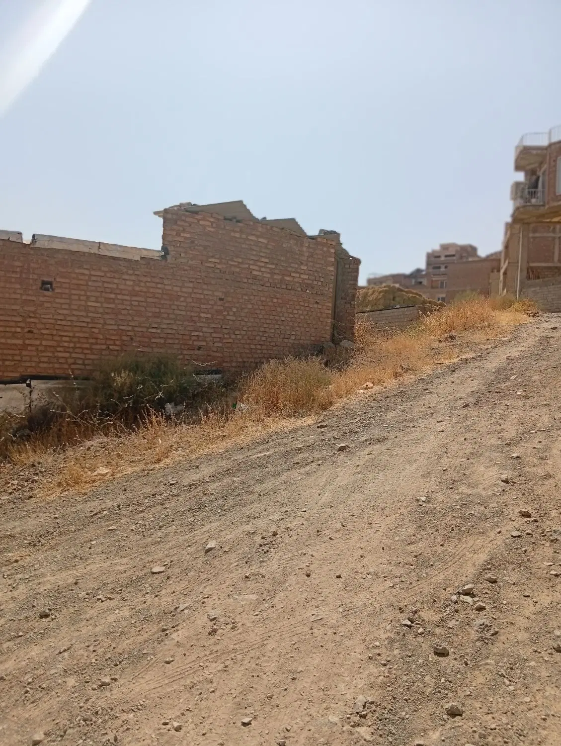 زمین پشت دانشگاه آزاد