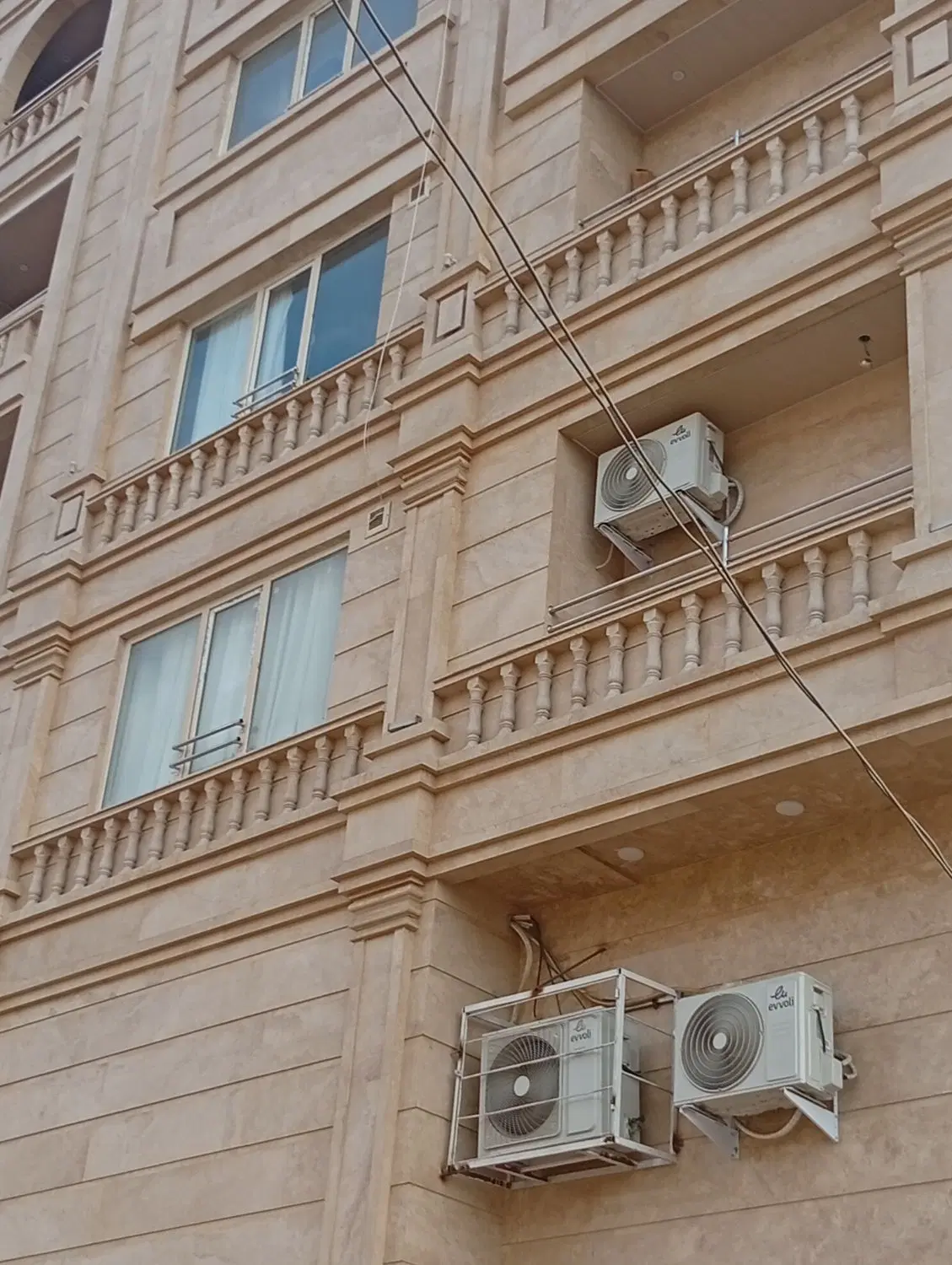 فروش آپارتمان ۱۱۱متری پاسارگاد غربی