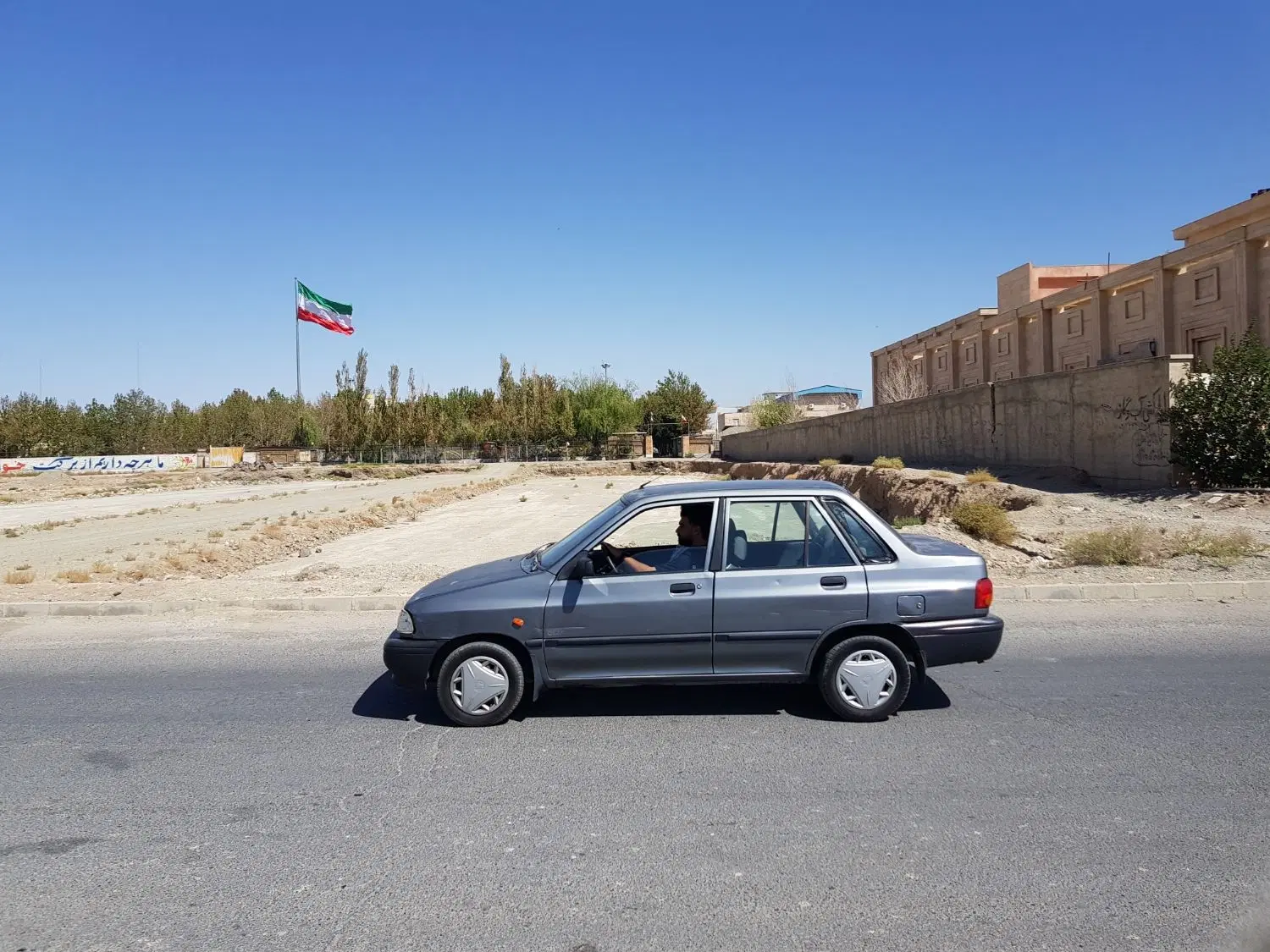 ۲۴۰ متر زمین در صفا دشت تهران