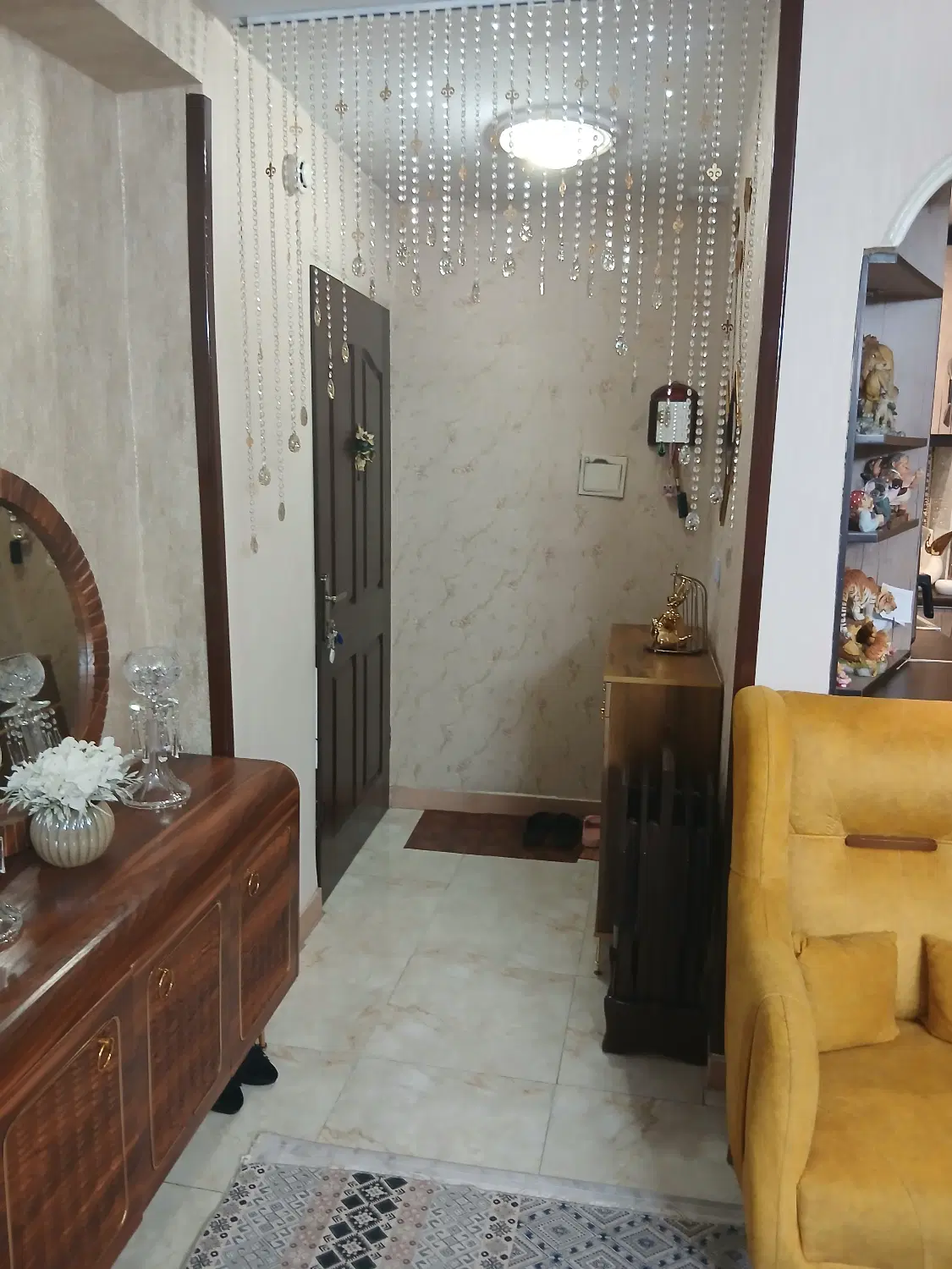 اپارتمان ۶۱ متری بازسازی شده