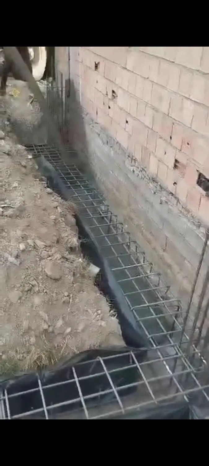 زمین 150مترسر سه راهی انجیرآب 18سندششدانگ