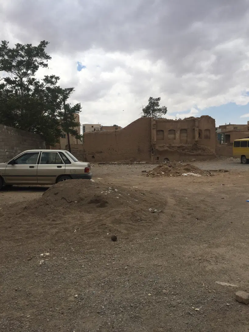 زمین   ۲۳۴   متر  میدان  سی سر