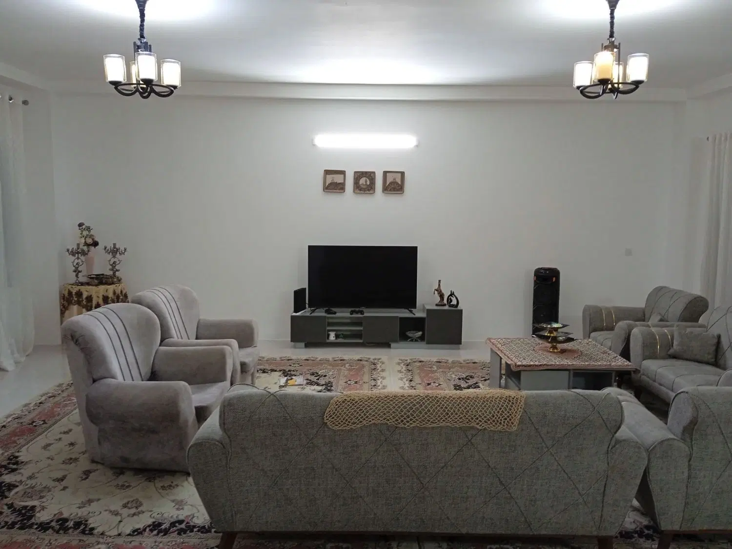 فروش یک واحد آپارتمان ۱۲۵ متری خوش نقشه و پر نور