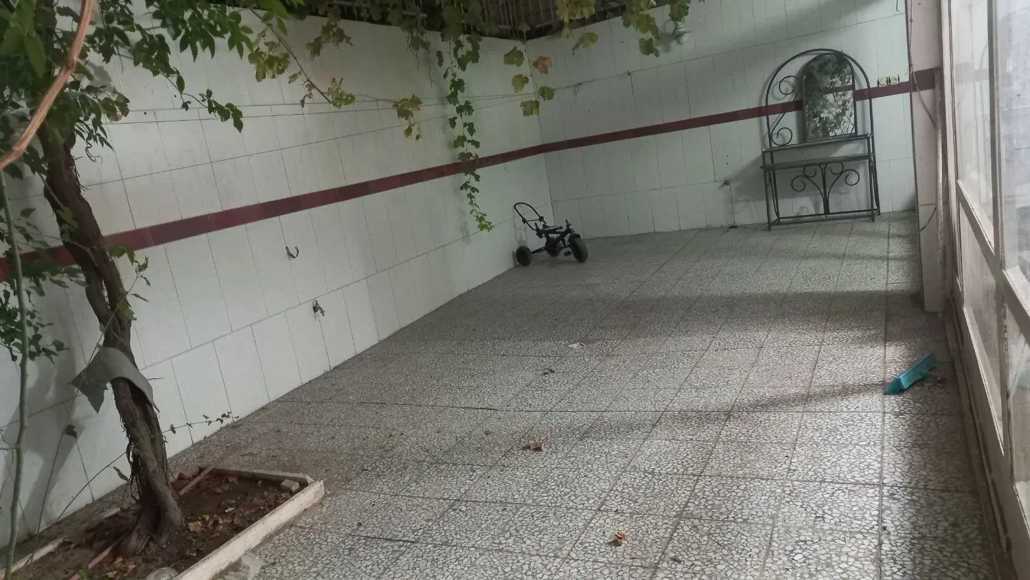 خانه اجاره ای حیاط دار