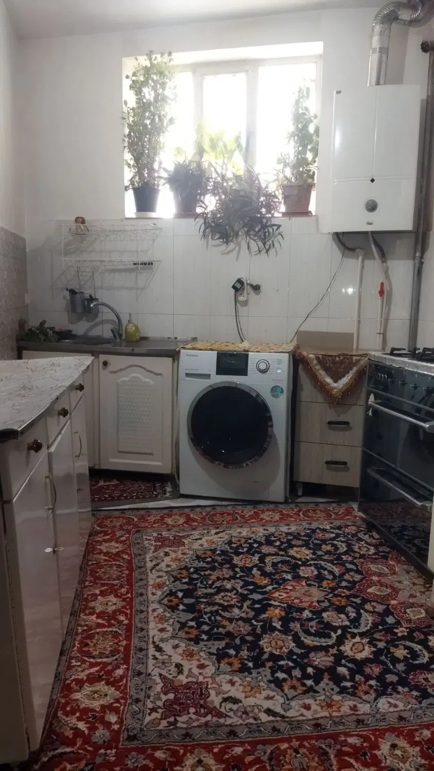 حیاط اجاره ای