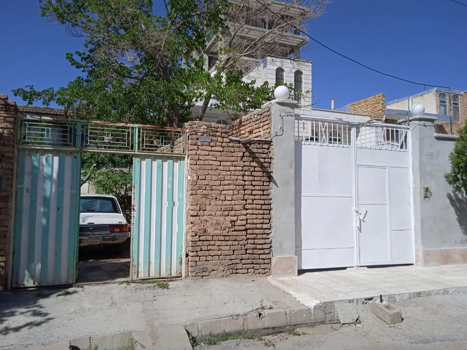 ویلایی کلنگی بلوار ولیعصر