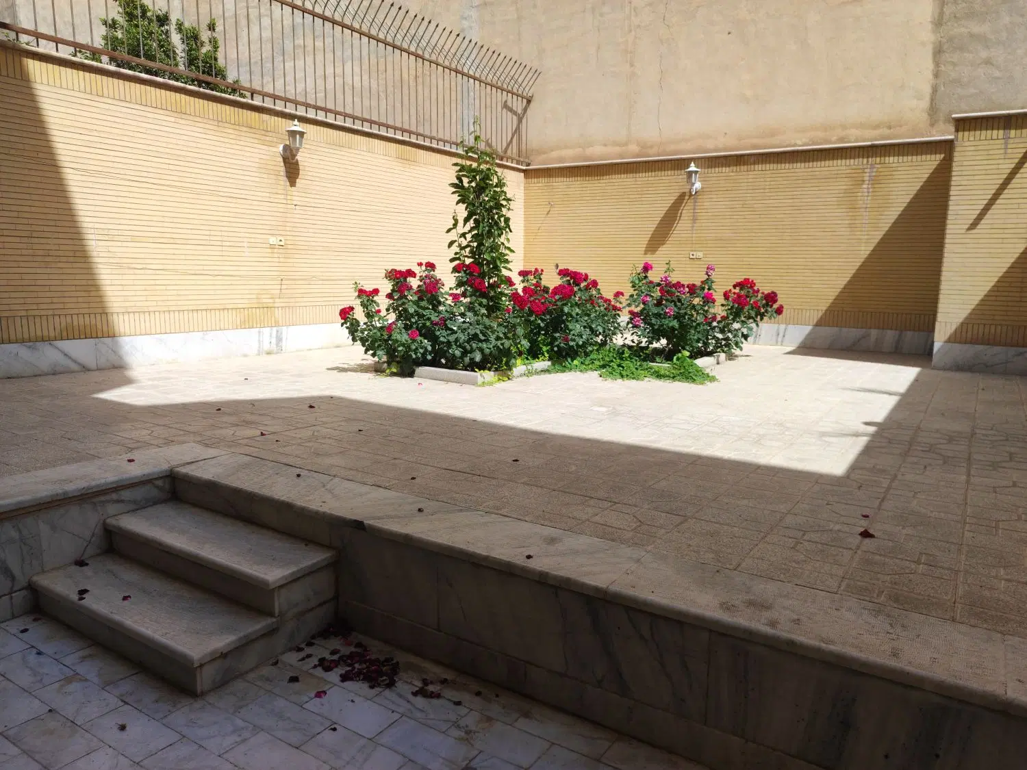 اجاره واحد در خیابان خانه اصفهان ،خیابان سپاه