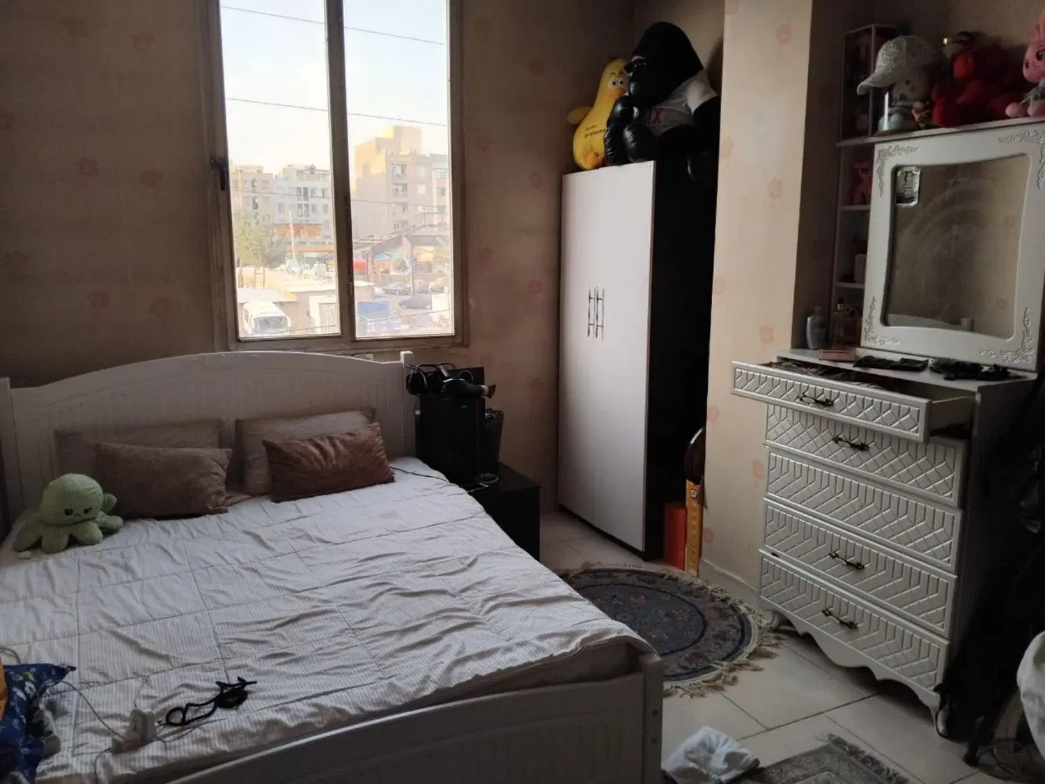 78 متر 2 خوابه ارغوان