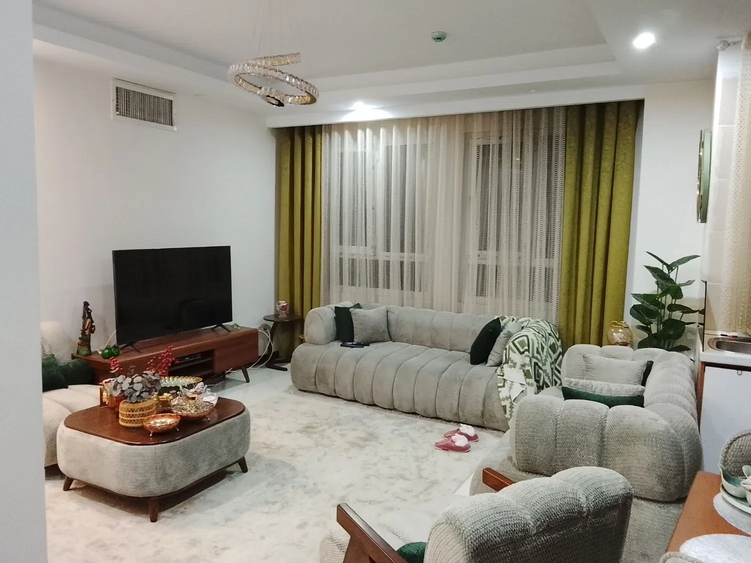 ۶۵متر خوش نقشه فول امکانات