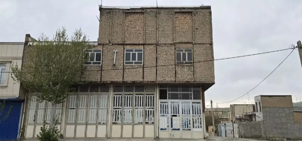ملک فروشی