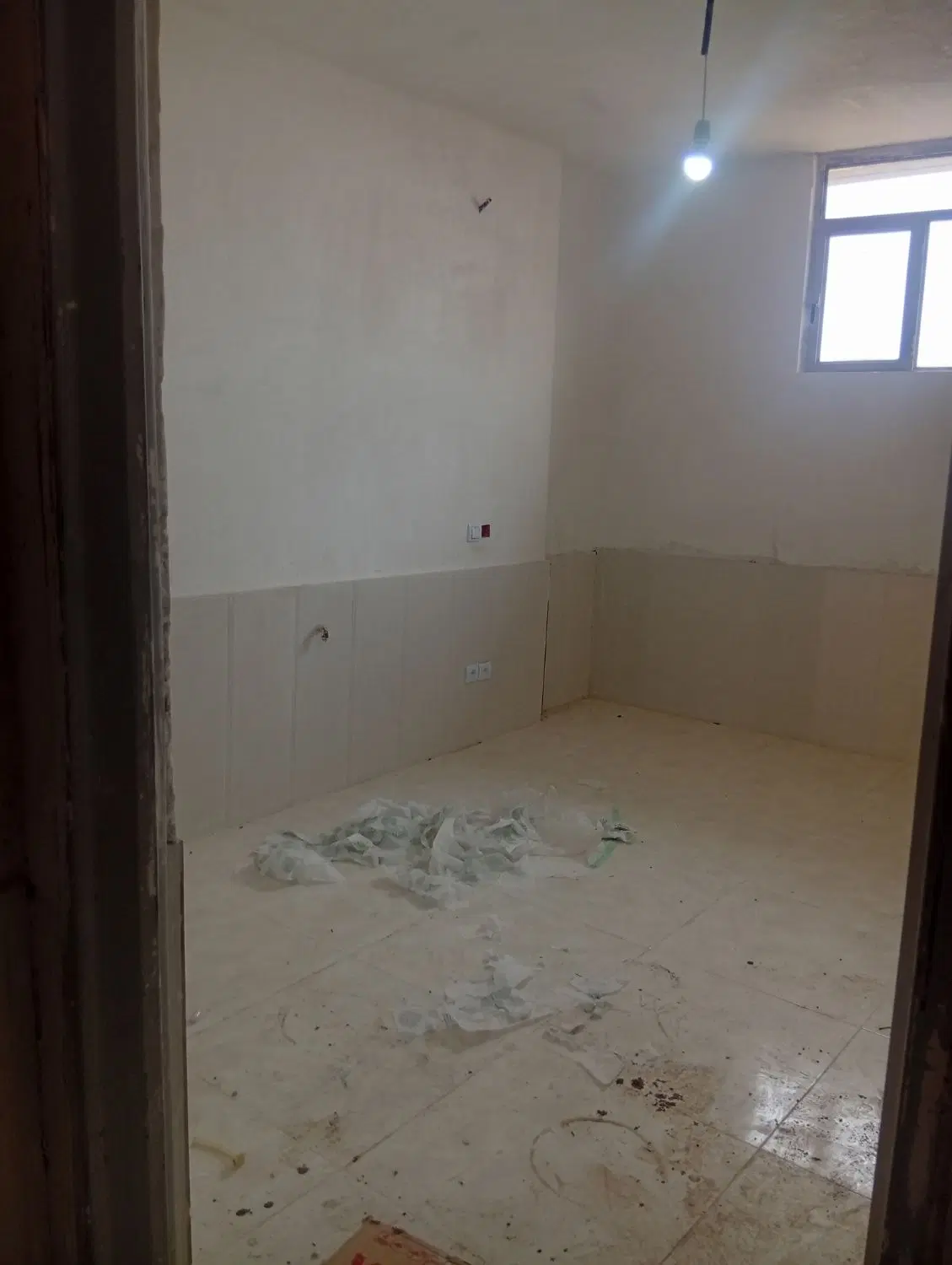 رهن و اجاره  منزل  طبقه بالا جرسقان خیابان برگزار