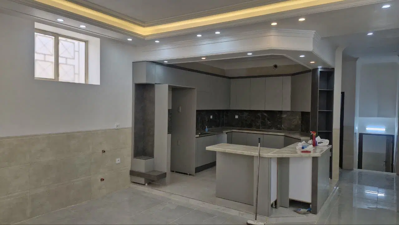 نیم طبقه _ راه جدا _ نوساز