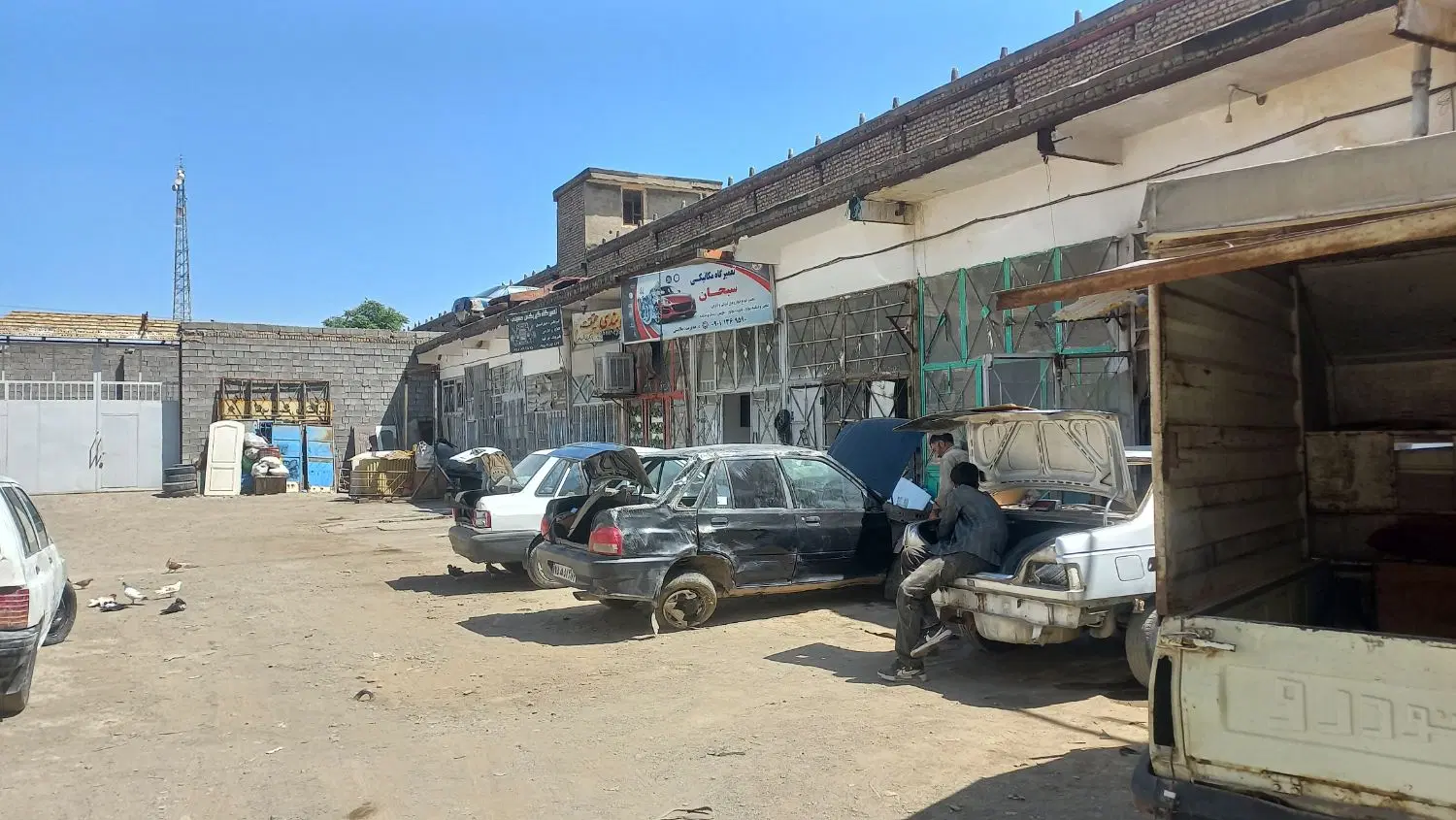 ۲۰مترمغازه تجاری داخل گاراژ نقاشی خودرو