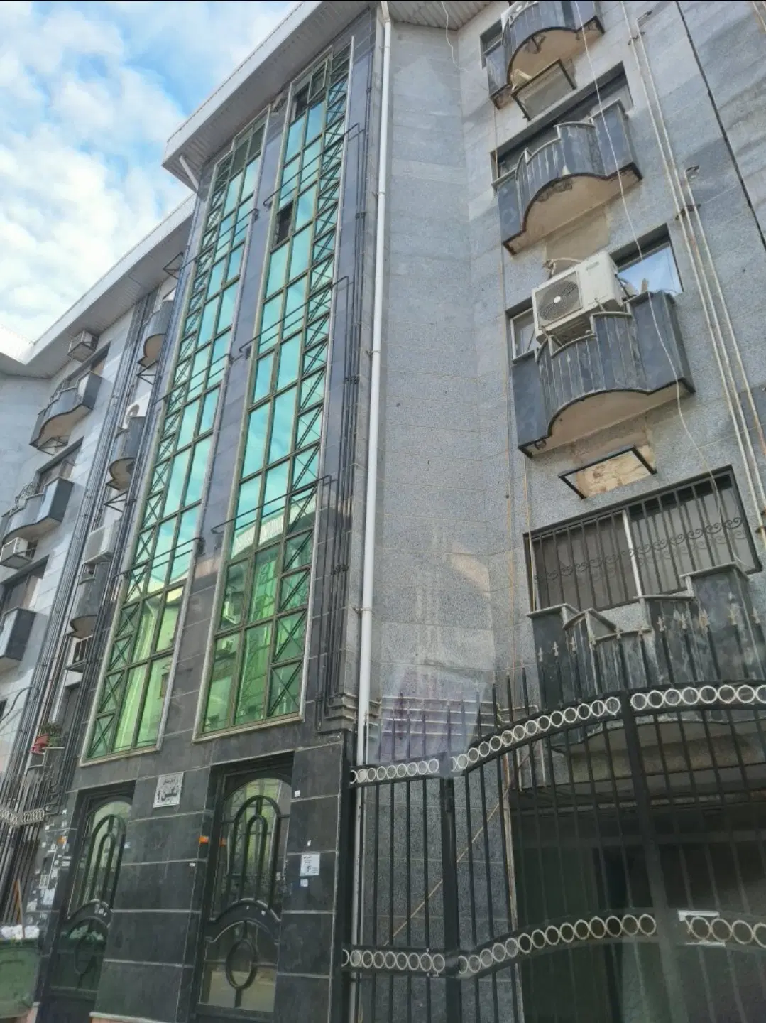 آپارتمان ۸۳ متری پاسداران گلچین سرا