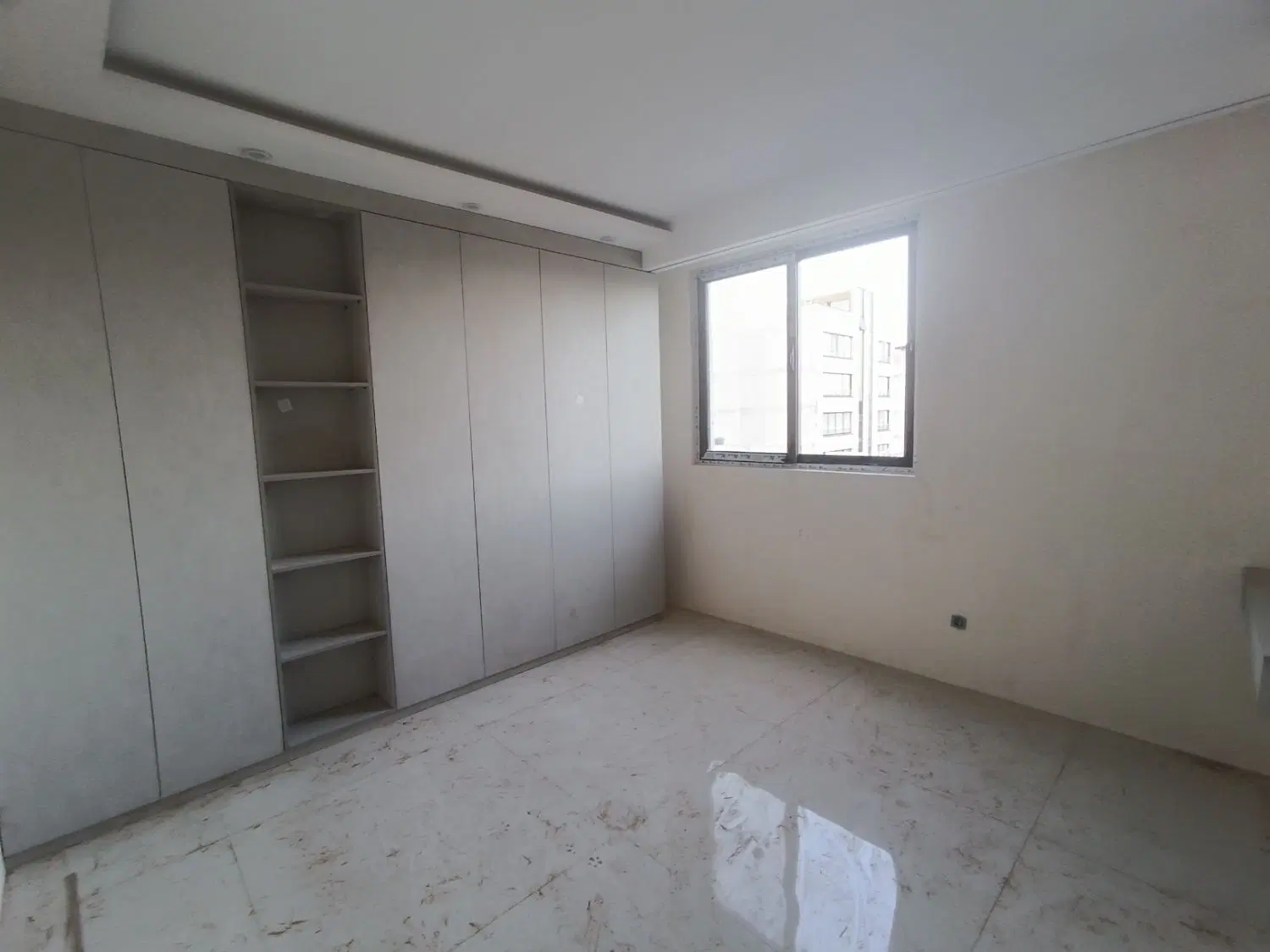 آپارتمان145متر_بر زاهد جنوبی_3خواب_طبقه1_دو بر نور