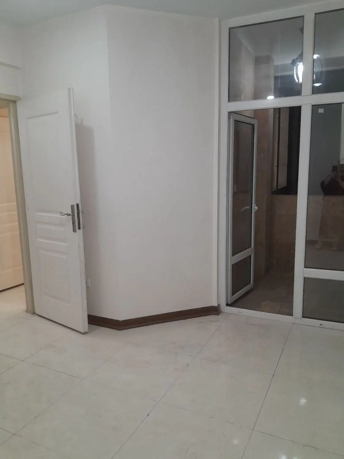 سه  خواب   ۱۳۰ متر فول امکانات