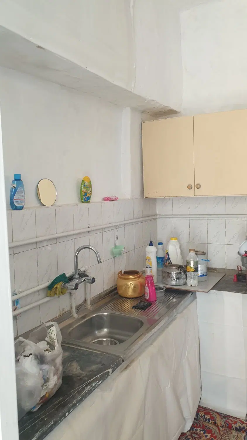 فروش کلنگی ۲۲۷متر  اصفهان خ باهنر