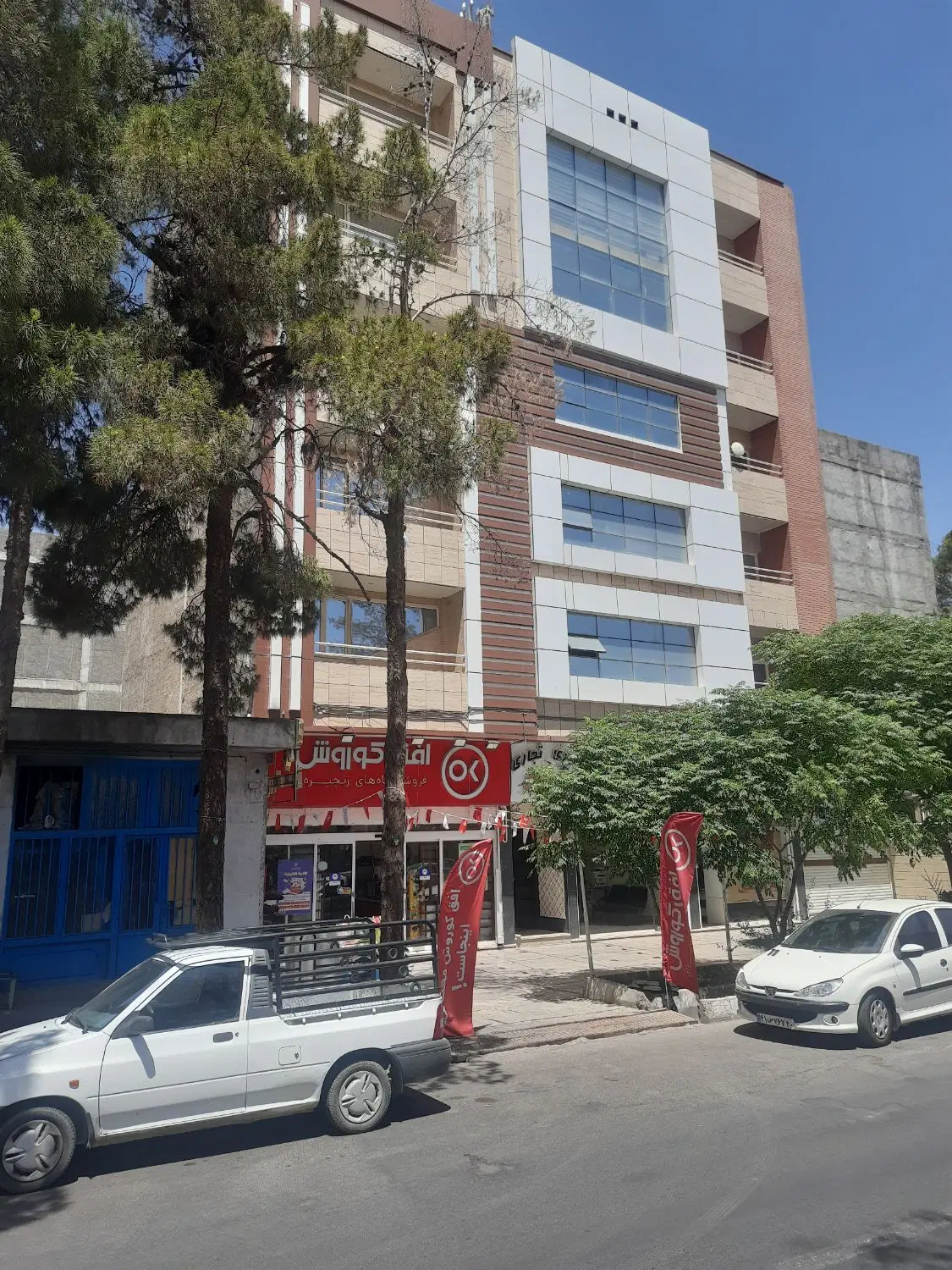 فروش ۹۲ متر تجاری شیک و لوکس