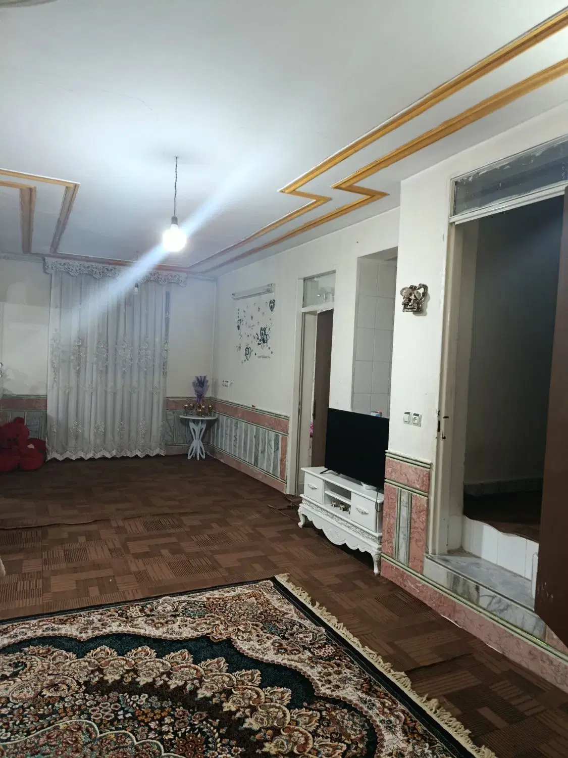 ساختمان دوطبقه