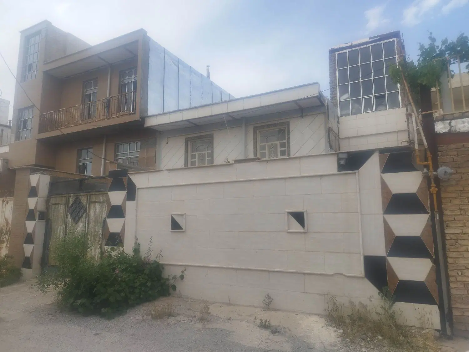 فروش خانه ویلایی کرند غرب