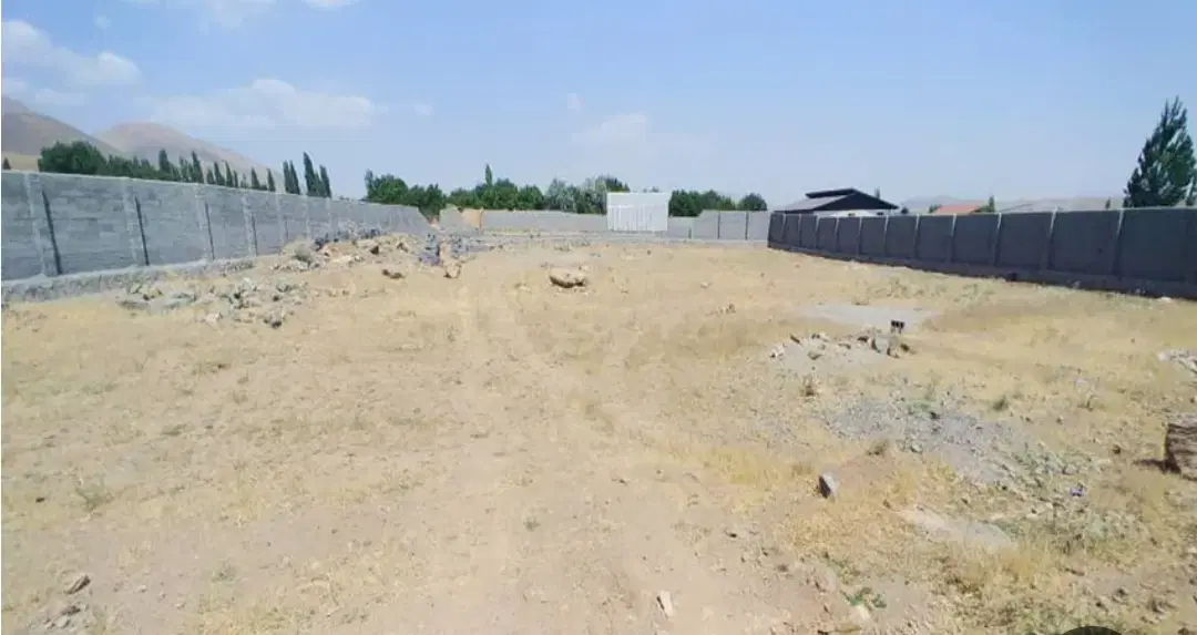 زمین مسکونی به متراژ 608 متر