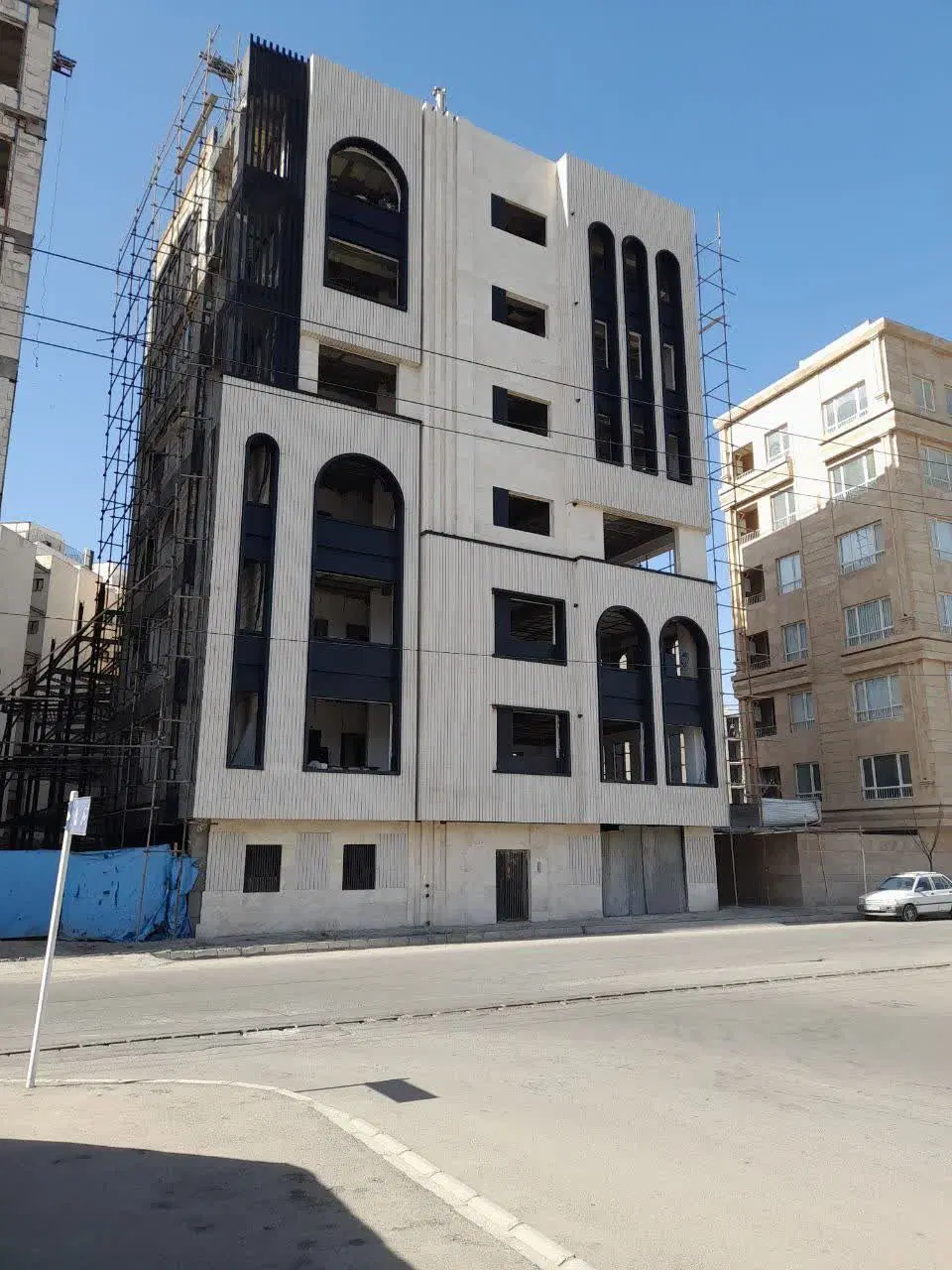 آپارتمان مدرن حاشیه میلاد شمالی ( توکلی)