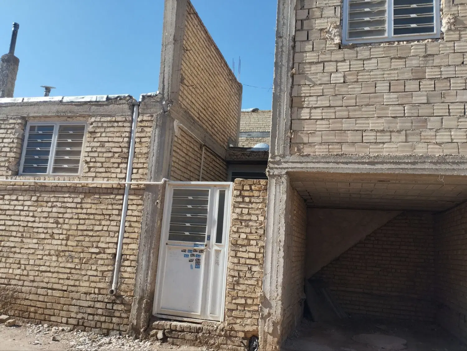 خانه فروشی در ماه فیروزان