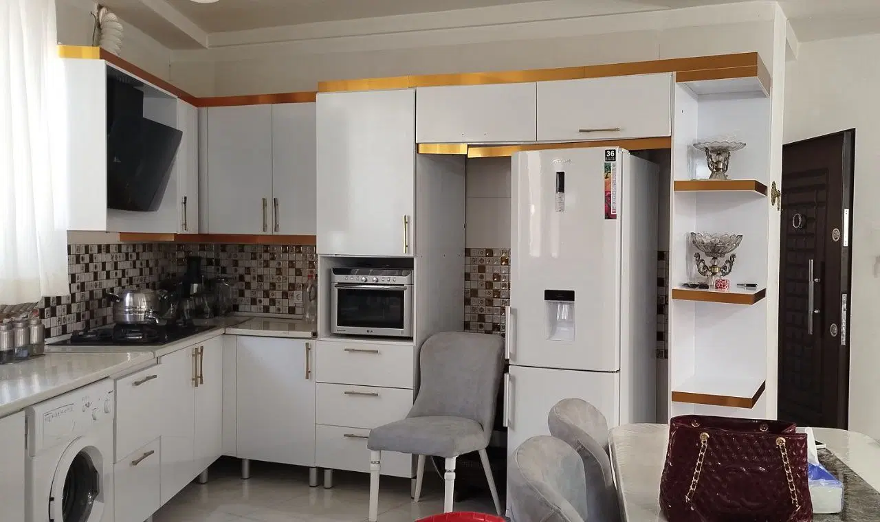 آپارتمان انتهای کسری (خیابان وحدت)