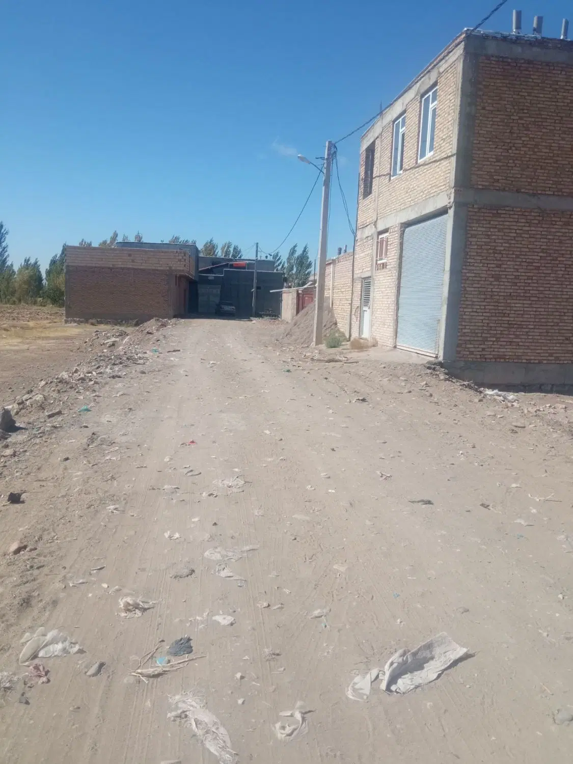 ساختمان نیمه کاره